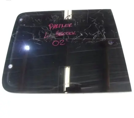 Peugeot Partner Side middle window/glass 02R
