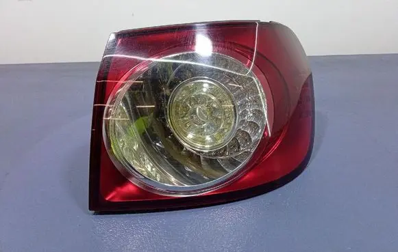 Volkswagen Golf Plus Rear/tail lights 5M0945096N