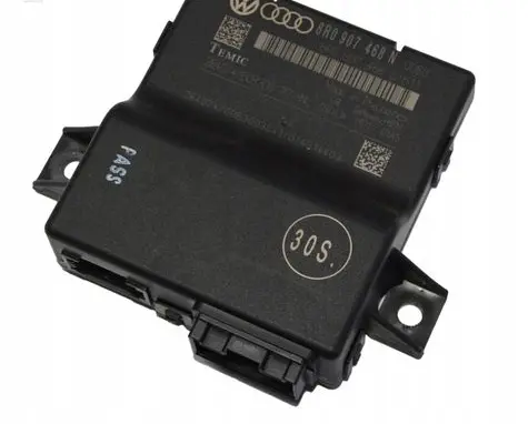 Volkswagen Golf VII Gateway control module 8R0907468N 8R0907468C