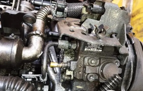 Mazda 3 I Fuel injection high pressure pump 0445010102 9656300380