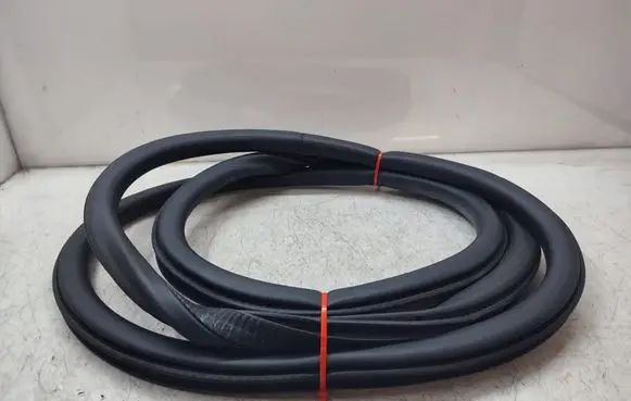Ford Mondeo MK V Front door rubber seal 