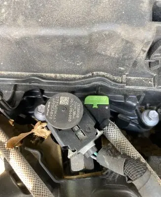 Peugeot 508 RXH Fuel injector 28388960 9674984080