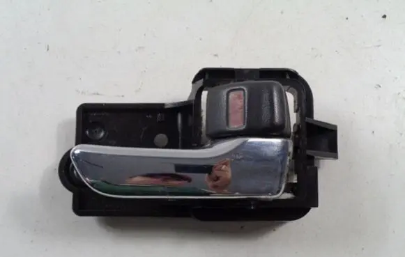 Toyota Avensis Verso Front door interior handle 69205-05020A