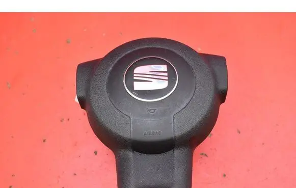 Seat Leon (1P) Steering wheel airbag CA300831XX