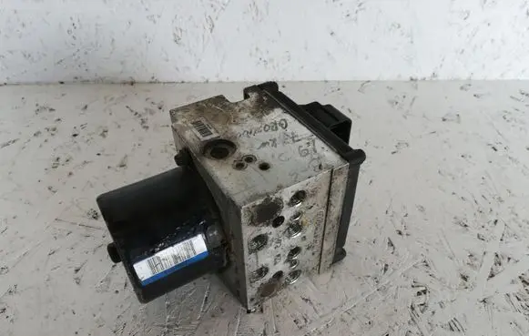 Volkswagen PASSAT B6 ABS Pump 3C0614109
