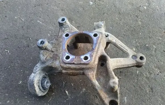 Opel Vectra C Rear wheel hub spindle/knuckle 