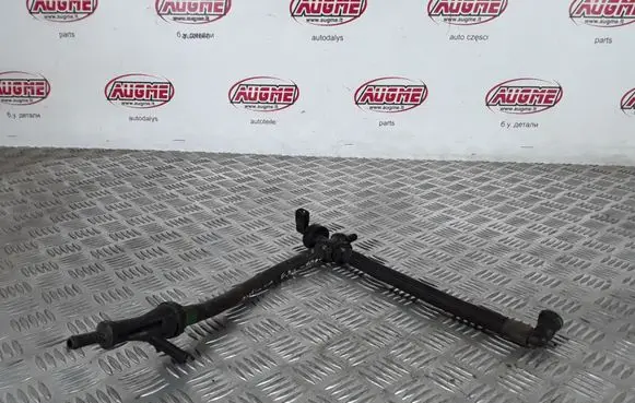 Volvo V70 Windshield washer fluid hose 