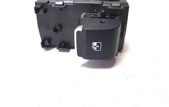 Hyundai Santa Fe Electric window control switch 93576S1110