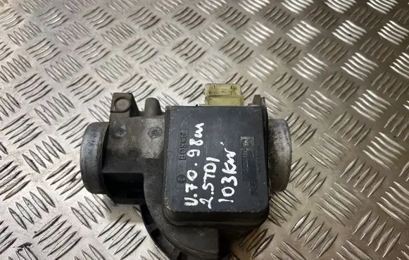 Volvo S70 V70 V70 XC Mass air flow meter 0281002074