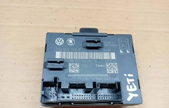 Skoda Yeti (5L) Door control unit/module 7N0959795D 7N0959795