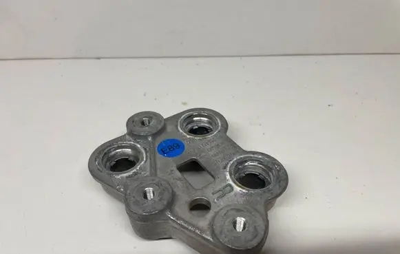BMW Z4 E89 Bracket in trunk/boot 54377192958 7192958