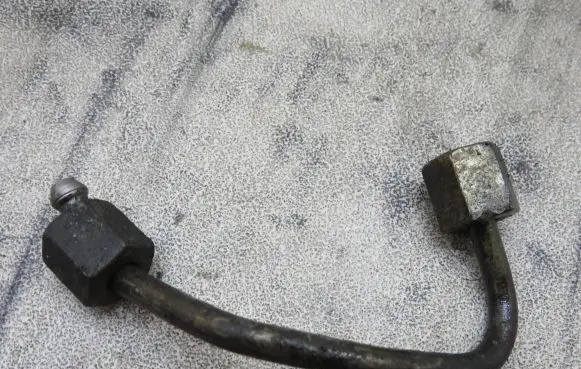 Audi A8 S8 D4 4H Fuel line pipe