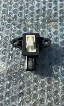 Ford Mustang VI Airbag deployment crash/impact sensor DG13-14C676-AAp DG13-14C676-AA