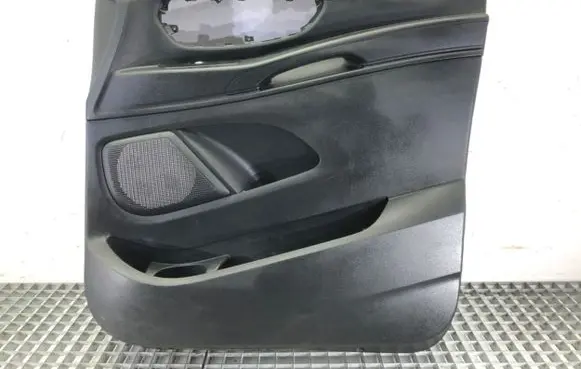 Mercedes-Benz Vito Viano W447 Front door card panel trim