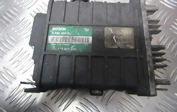Volkswagen PASSAT B3 Engine control unit/module 0280000711 443907403
