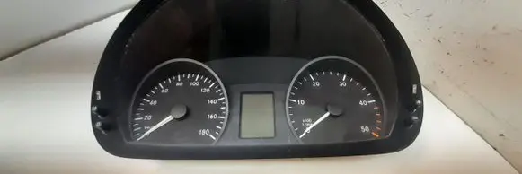 Speedometer (instrument cluster)