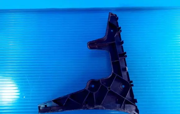 Audi A6 S6 C6 4F Front bumper mounting bracket 4F9807454
