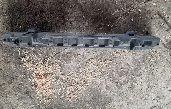 Volkswagen Touran I Front bumper foam support bar 1T0807248F