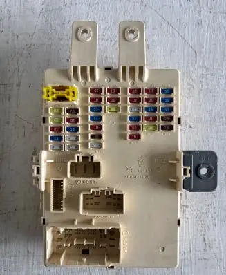 KIA Sportage Fuse module 919503W040 12413005 3W0401204130487203