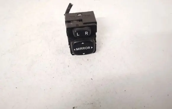 Toyota Corolla Verso AR10 Wing mirror switch 183574