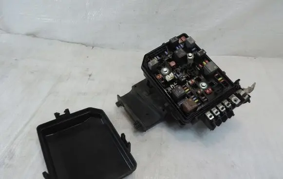 Opel Astra K Fuse box set 39069684
