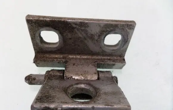 Volvo S80 Rear door lower hinge