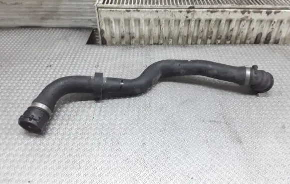 BMW 5 E39 Engine coolant pipe/hose