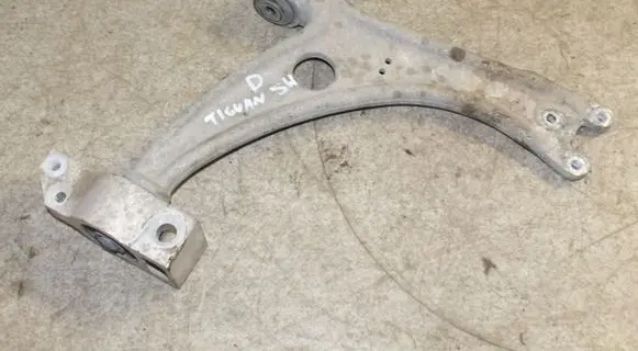 Volkswagen Tiguan Front lower control arm/wishbone