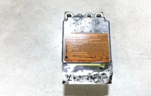 Nissan X-Trail T30 Airbag control unit/module 988208h405