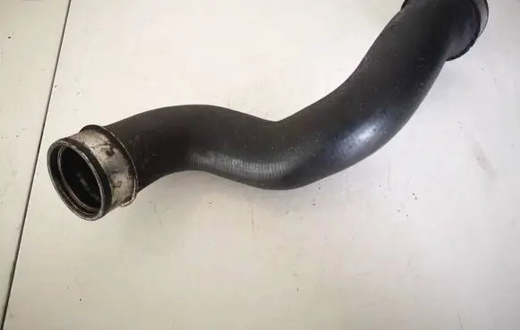 Mercedes-Benz C W203 Intercooler hose/pipe A2035281282