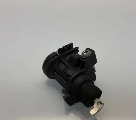 Mercedes-Benz E W212 Tailgate exterior lock A2047500061 2047500061