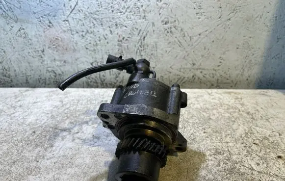 Toyota Land Cruiser (J120) Power steering pump 2930067020 2210002090