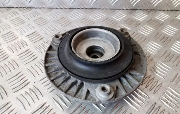 BMW 1 F20 F21 Front upper strut mount 6855819