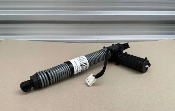 BMW 7 G70 Tailgate strut 9466987