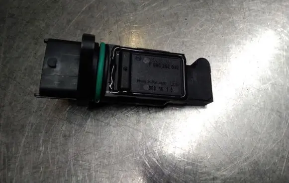 Nissan Primera Mass air flow meter F002G2030 989101C