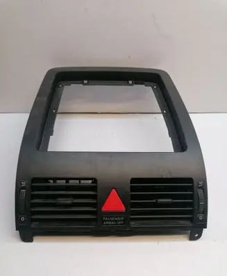 Volkswagen Touran I Dash center air vent grill 1T1819728B