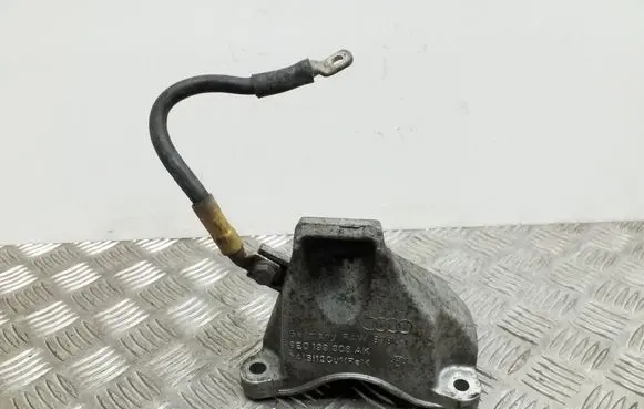 Audi A4 S4 B6 8E 8H Engine mounting bracket 8E0199308AK