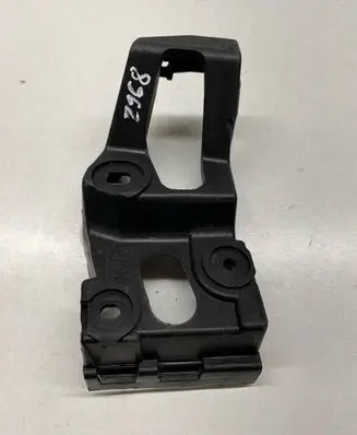 Audi A4 S4 B7 8E 8H Fender mounting bracket 8E0853922B 8E0853922D 8E0853922