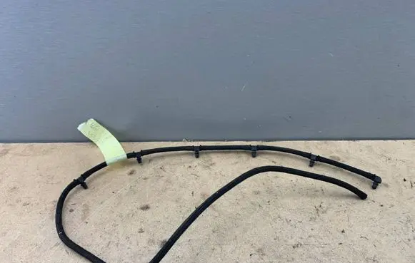 BMW 5 E60 E61 Fuel injector supply line/pipe 7786544 13537786544 13537789607