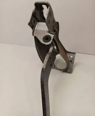 Isuzu D-Max Brake pedal 8973187990