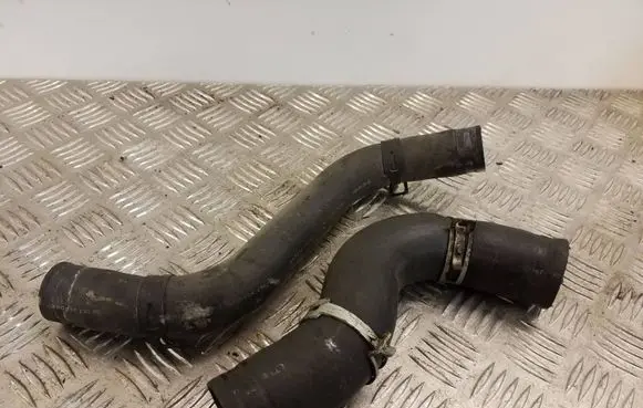 Subaru Outback (BS) Engine coolant pipe/hose