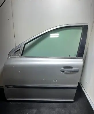 Volvo XC90 Front door