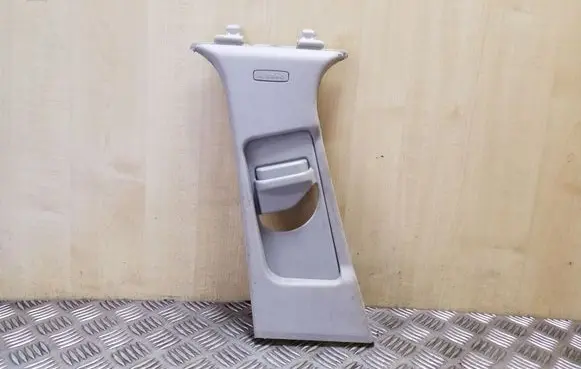 Mercedes-Benz C W204 (B) pillar trim (top) A2046903726 A2046902326 A2048600930