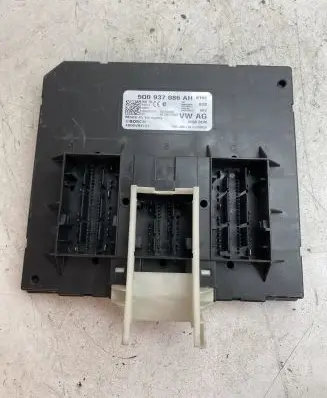 Volkswagen PASSAT B8 Comfort/convenience module 5Q0937086AH