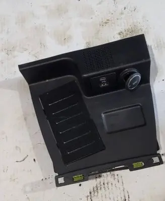 Ford Focus Wireless charging module M1PT19J235AA JX7BA048W42A