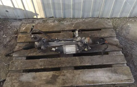 Volkswagen Touran I Steering rack 1K1909144M