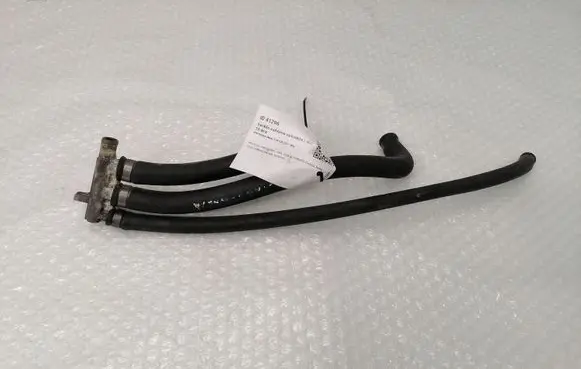 Mercedes-Benz E W123 Engine coolant pipe/hose 1022030029