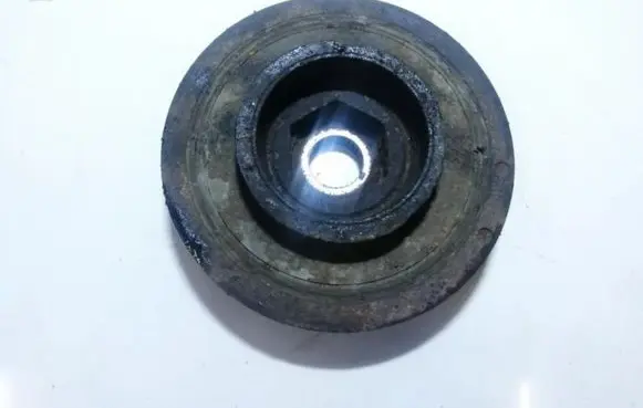 BMW 1 E81 E87 Crankshaft pulley