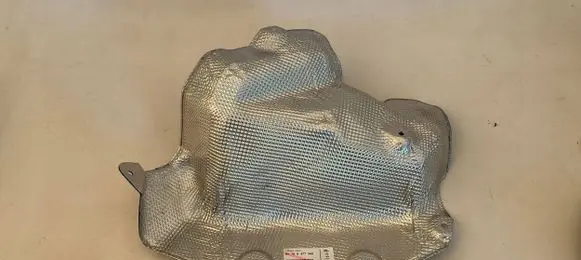 BMW 3 E46 Heat shield in engine bay 9477345