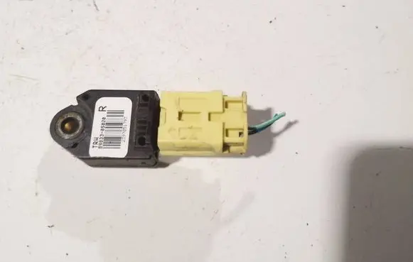 Toyota Avensis T250 Airbag deployment crash/impact sensor 8983302020 89833-02020